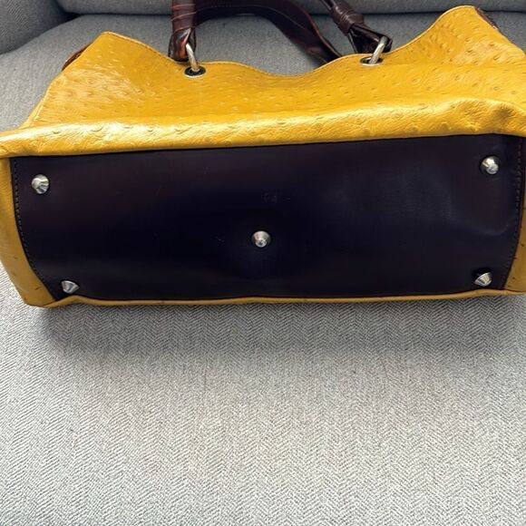 PIERO CECCONI MUSTARD YELLOW OSTRICH EMBOSSED LEATHER BAG - Picture 3 of 8